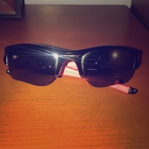 Men’s Oakley sunglasses